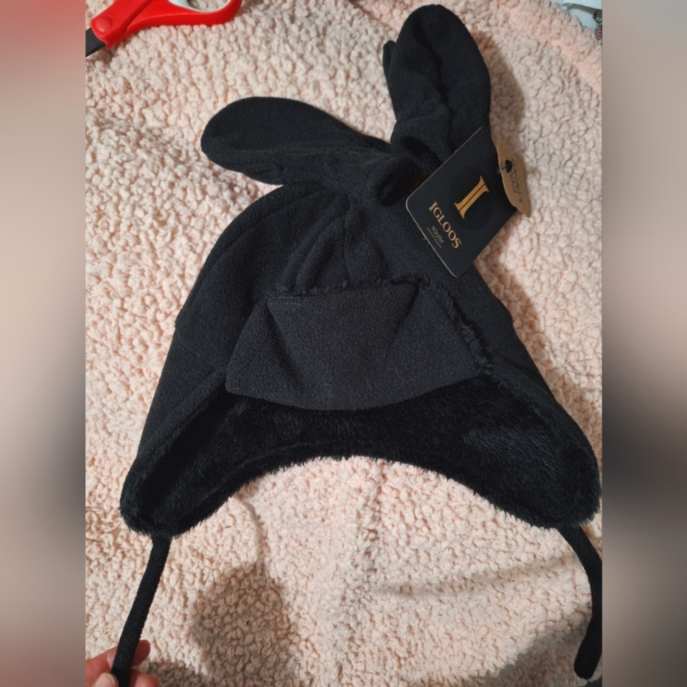 Hat and mitten set